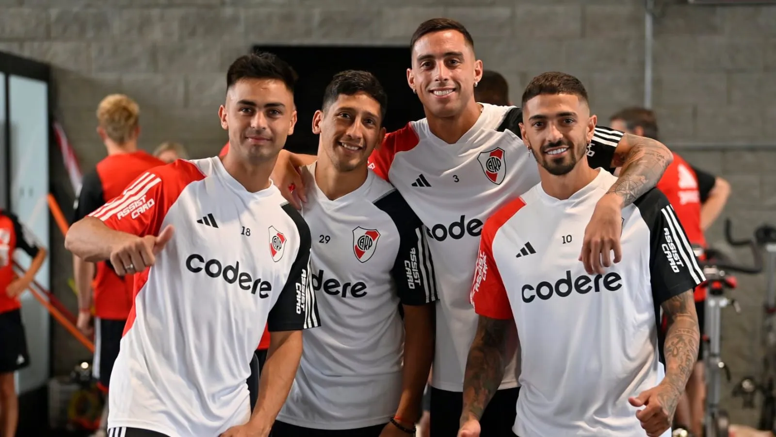 PRETEMPORADA 2024 El PLANTEL Completo De RIVER   Multimedia.grande.9d1bdac532f7d320.V2hhdHNBcHAgSW1hZ2UgMjAyNC0wMS0wNiBhdCAxNy5fZ3JhbmRlLndlYnA .webp