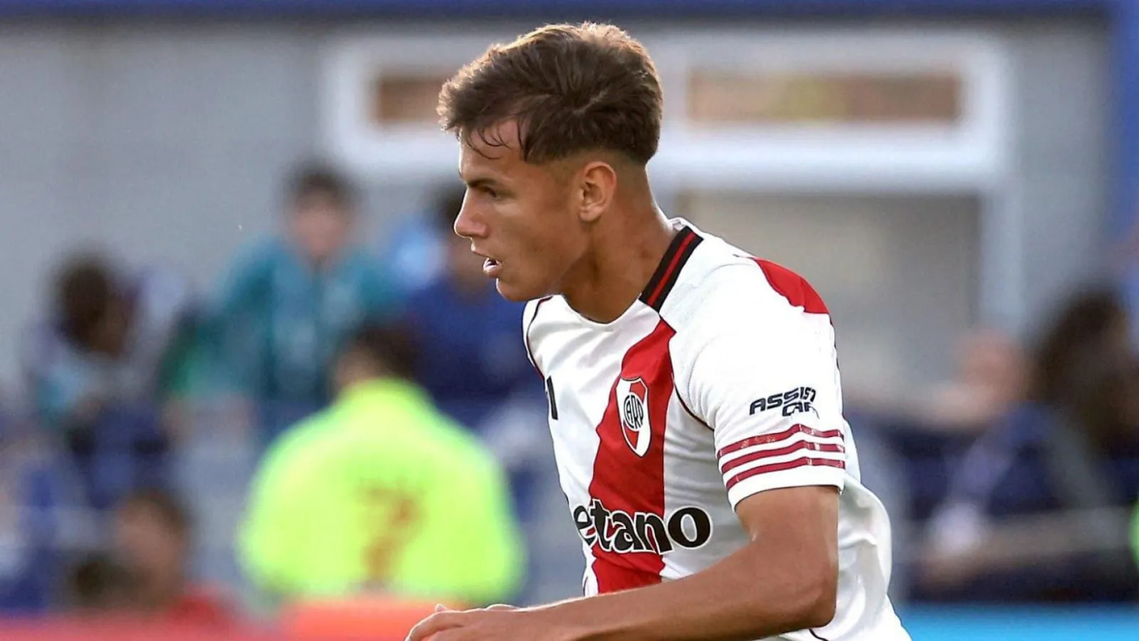 How did Santiago Beltrán fare in his international debut?