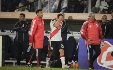 Acuña lesionado vs Gimnasia