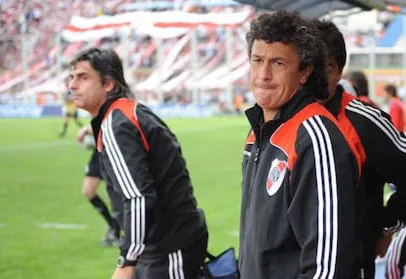gorosito-en-su-ultimo-instante-como-dt-de-river-3X6TVDPWQZC6VGFWOHLVLBMUAQ