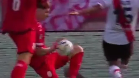 Audio VAR polémica penal River Barracas