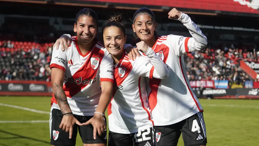 Oriana Fontán Festejo Gol River Femenino