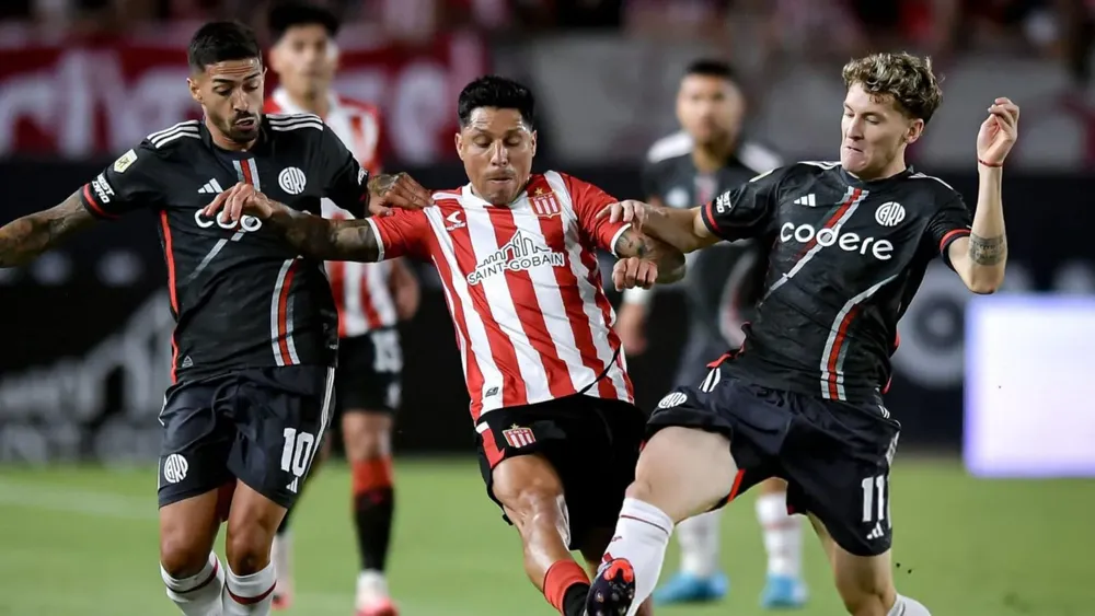 Enzo Pérez Facundo Colidio River Estudiantes