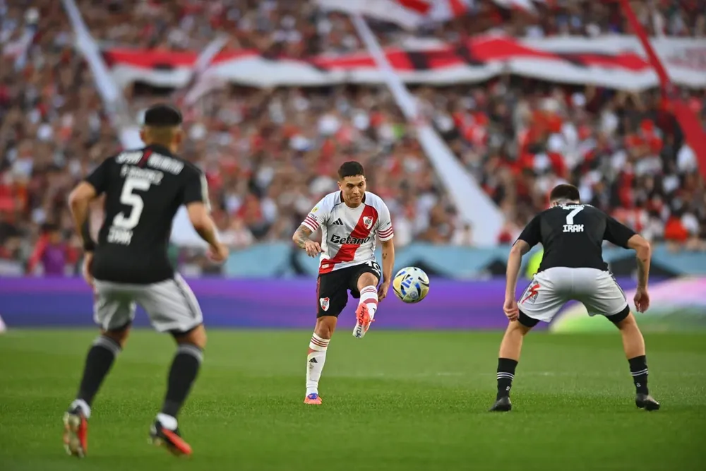 Juanfer Quintero River Plate
