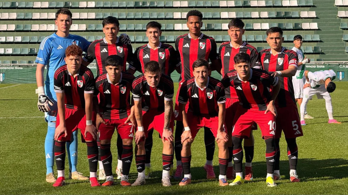 Equipo Reserva River formación (Foto: River Plate)