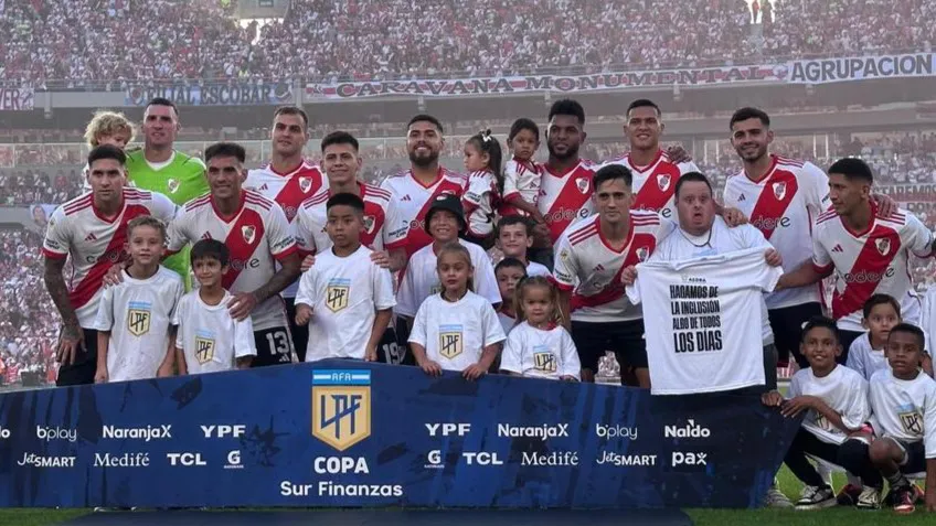 Formación River Gimnasia 2024 (Foto: Liga AFA)