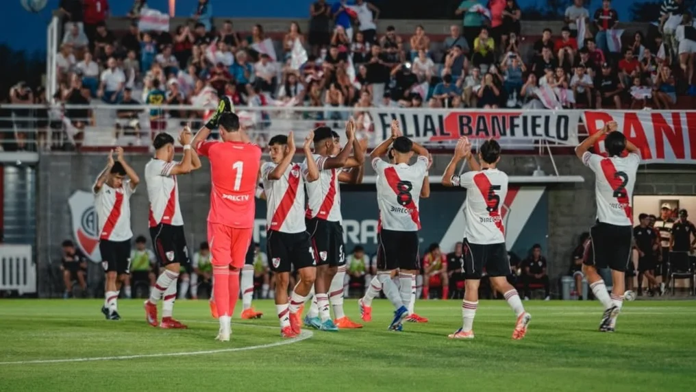 Equipo titular Reserva River Ezeiza (Foto: River Plate)
