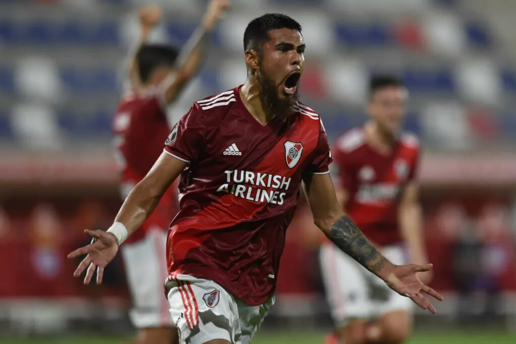 Paulo Díaz reeditó un gol histórico de River