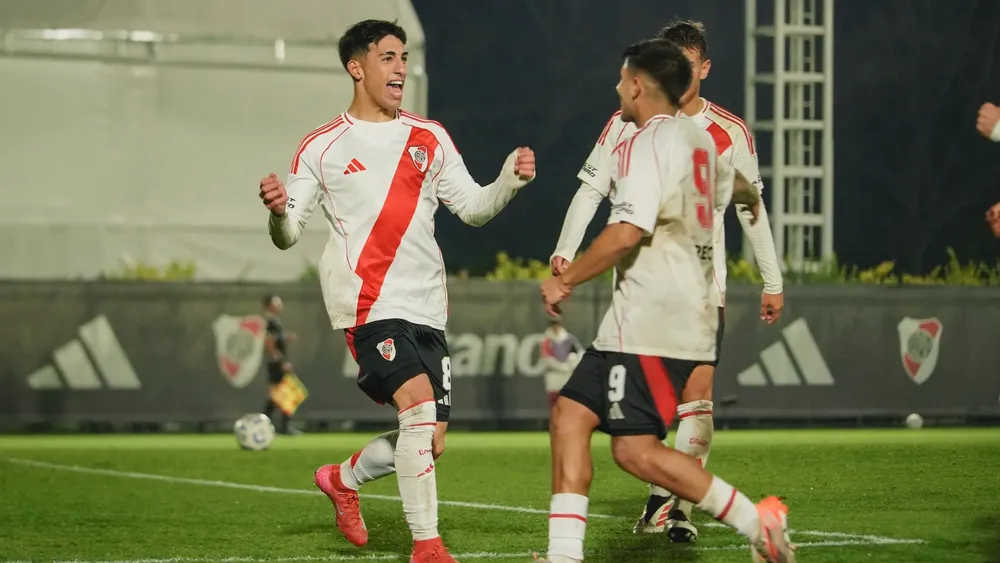 Festejo gol Obregón River Reserva