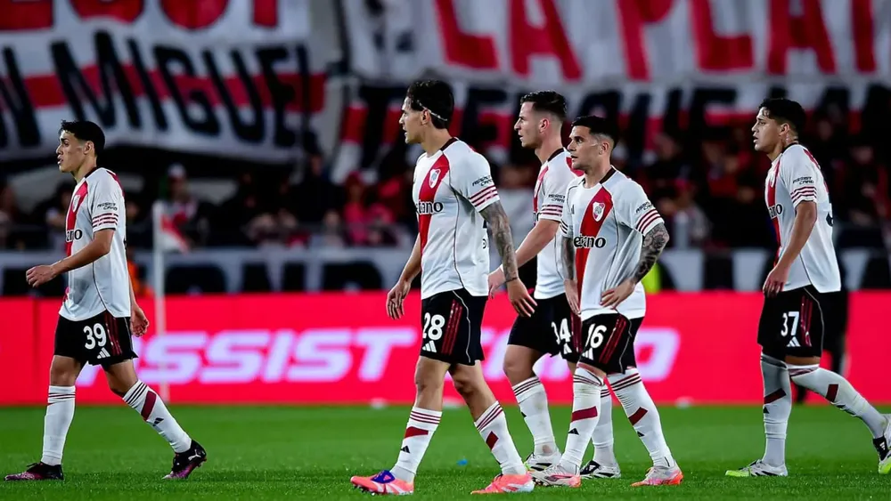 equipo River derrota