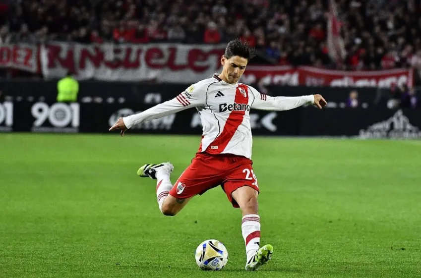 Lucas Martínez Quarta vs Estudiantes La Plata