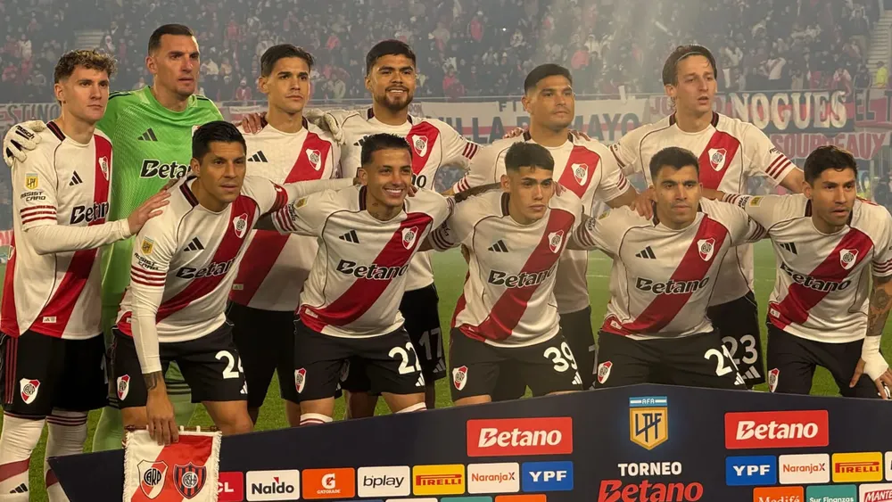 Equipo formación River Monumental
