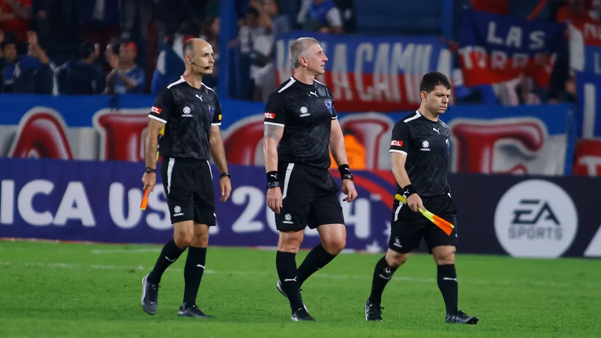 árbitros Daronco River Nacional Libertadores 2024 (Foto: Getty)