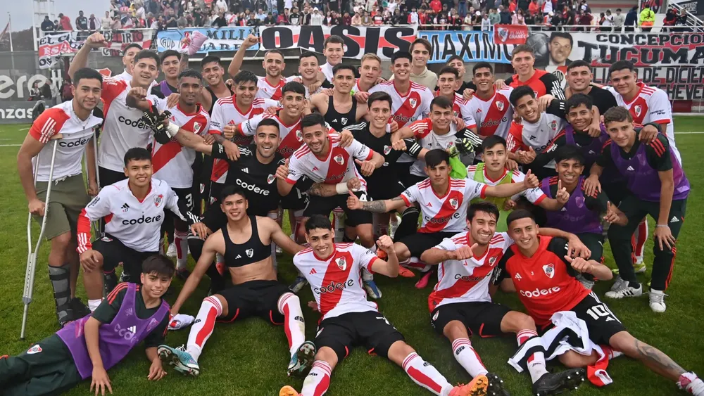 Festejos equipo River Reserva Superclásico (Foto: River Plate)