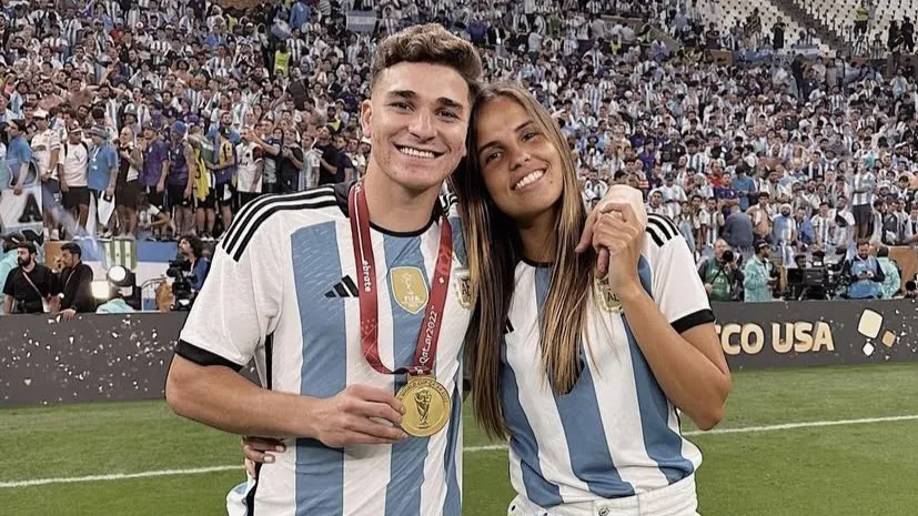 Julián Álvarez Emilia Ferrero va a ser papá