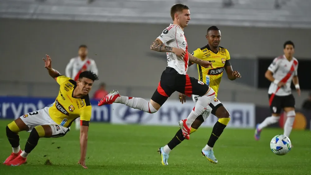 Franco Mastantuono River Barcelona Libertadores Monumental
