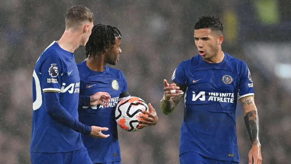 Enzo Fernández toma decisión penal Chelsea Arsenal