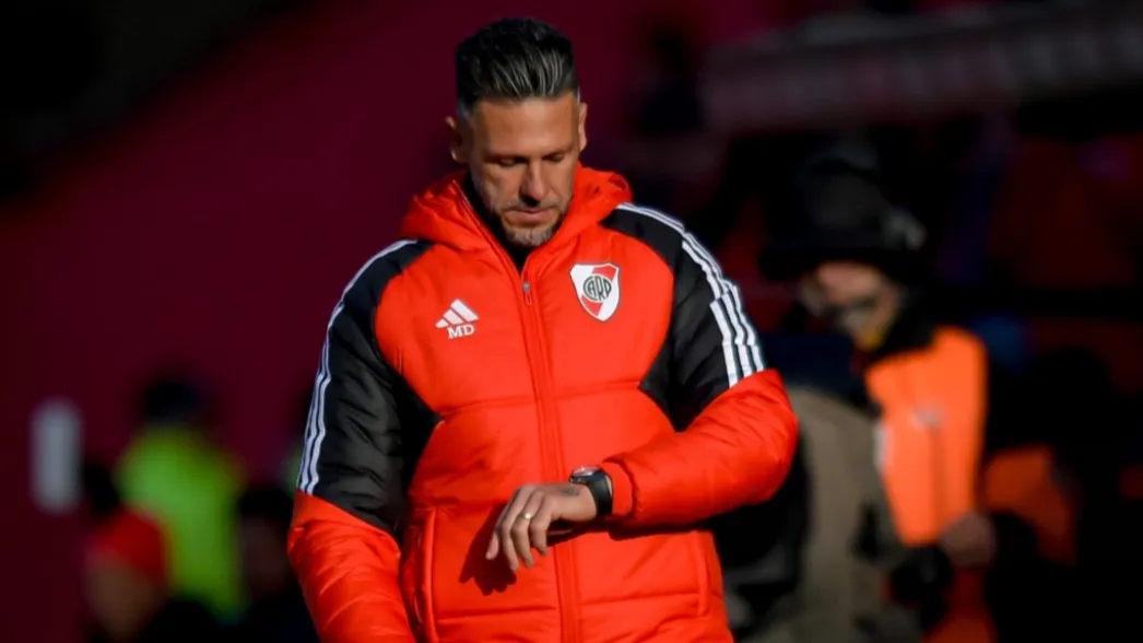 Demicheis DT mira hora reloj River (Foto: Getty Images)