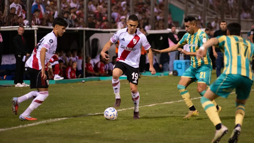 Santos Borré River Aldosivi Copa Argentina (Foto: Copa Argentina)