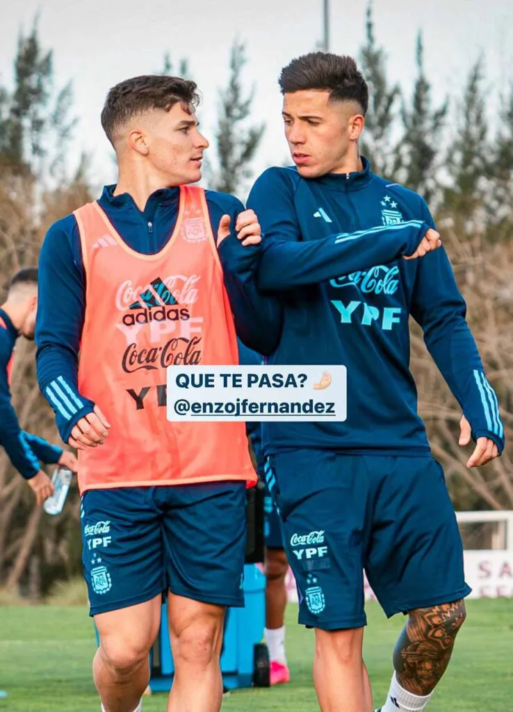 El divertido cruce entre Enzo y Julián