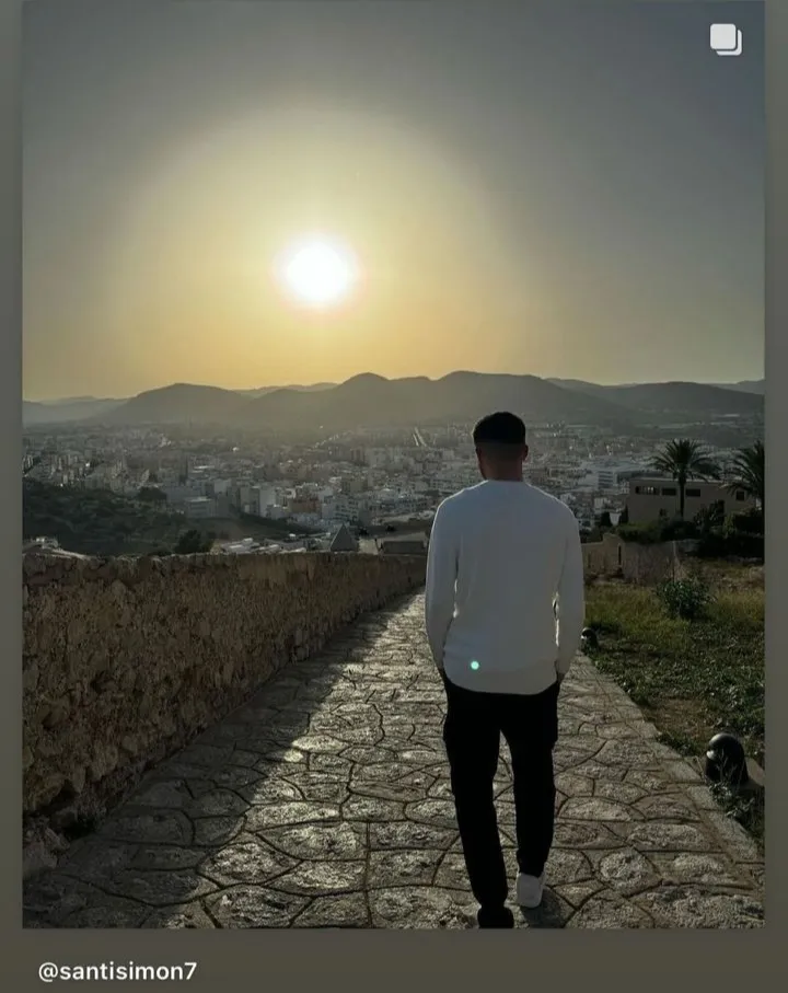 Santiago Simón vacación Ibiza, España