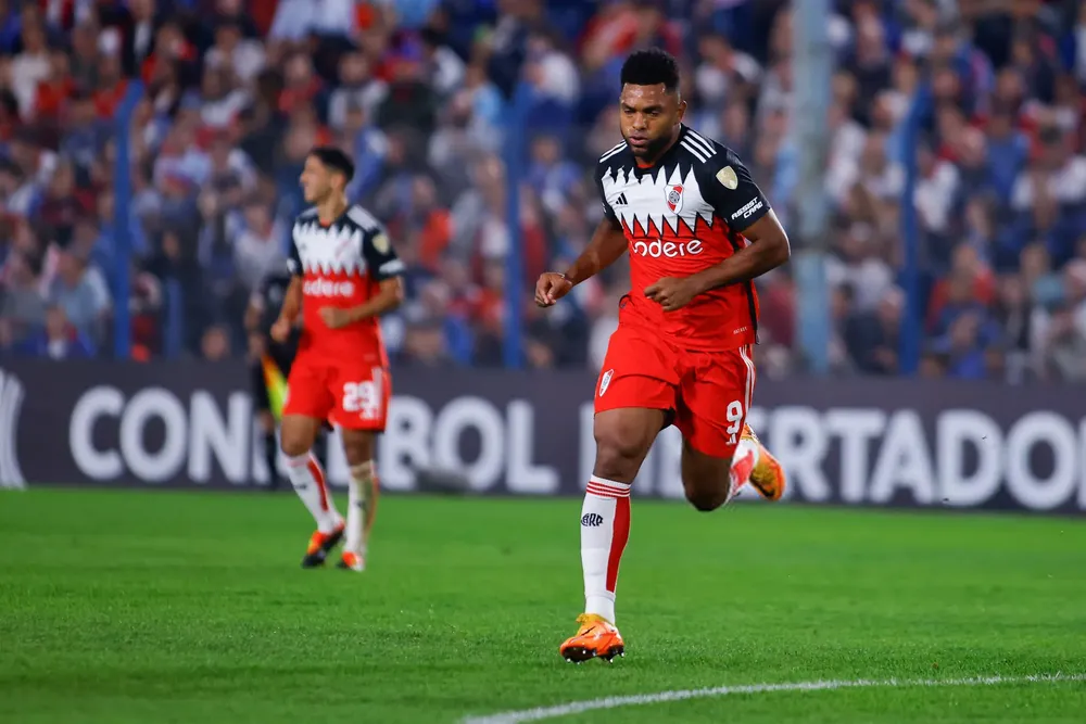 El 4x4 de River ante Nacional