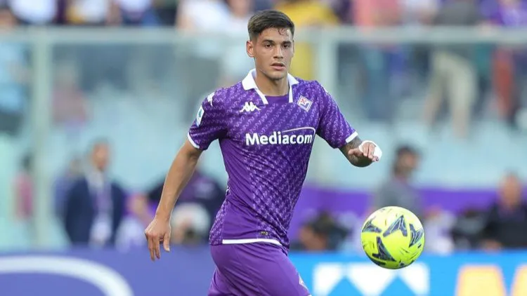 Gol de Martínez Quarta en la victoria de Fiorentina sobre la Atalanta