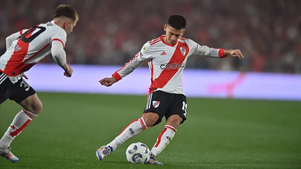 Claudio Echeverri Franco Mastantuono River Monumental