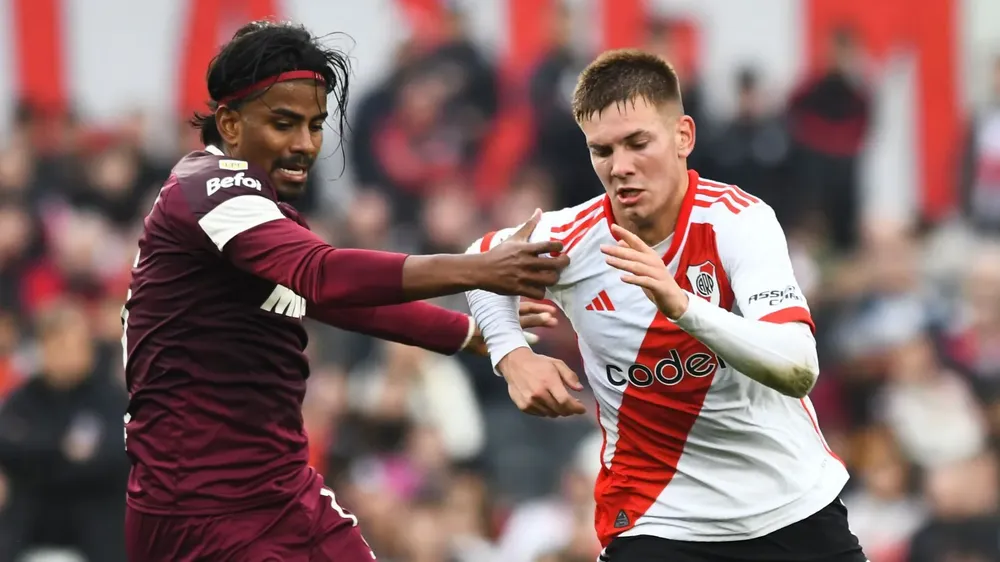 Franco Mastantuono River Lanús