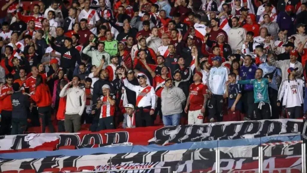 Un hincha de River está grave tras ser agredido en Porto Alegre