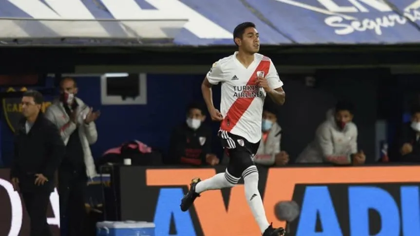 Debutó con Gallardo en un Superclásico y podría irse a Sacachispas