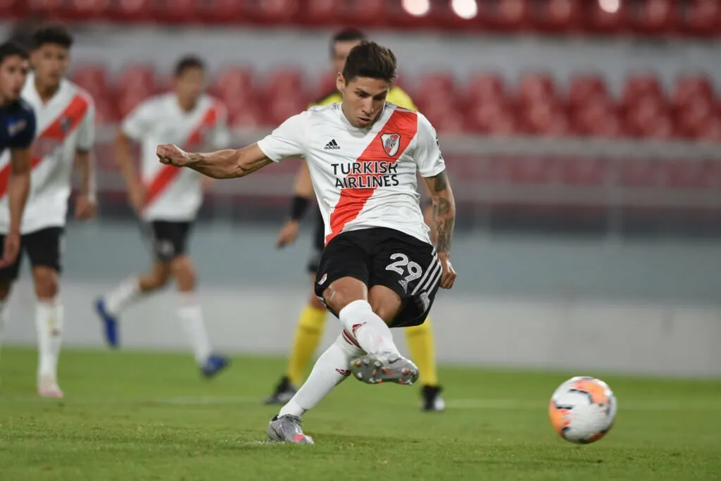 EL INTERÉS DE LA ROMA POR MONTIEL