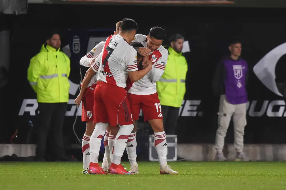 River Plate en el partido vs Estudiantes