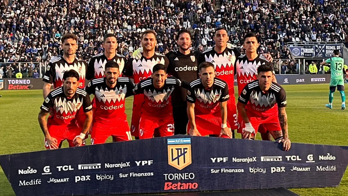 Formación River Gimnasia Liga 2024 (Foto: Getty)