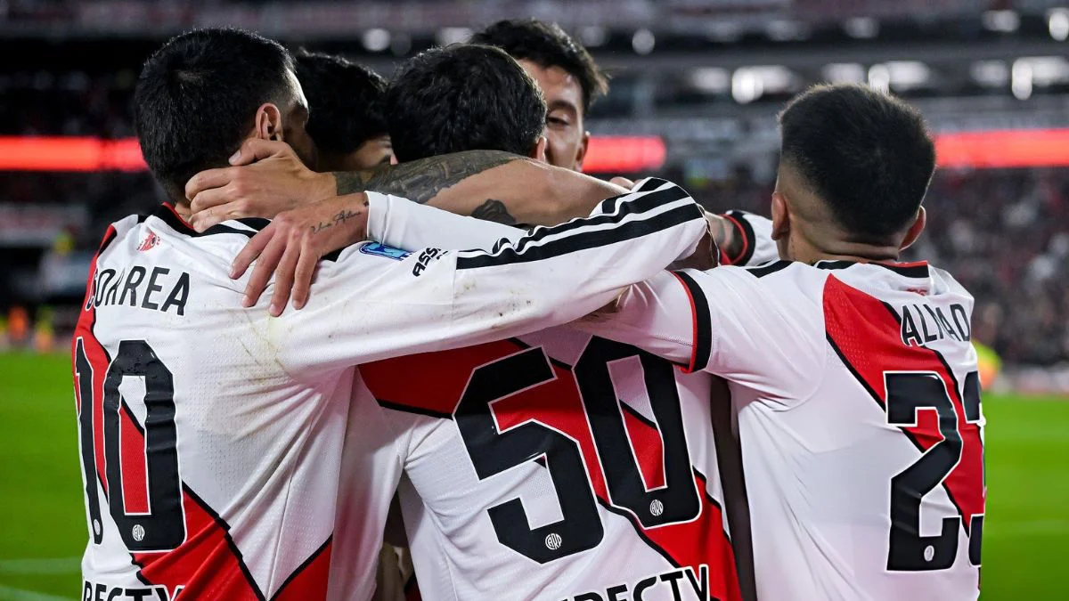 Equipo festejo gol River  (Foto: Getty Images)