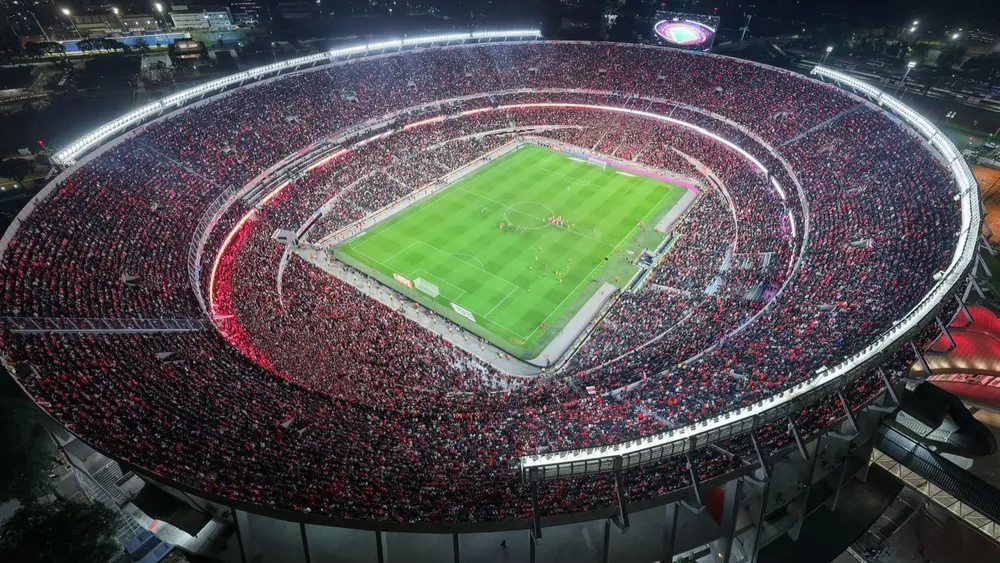 Estadio Monumental hinchas River