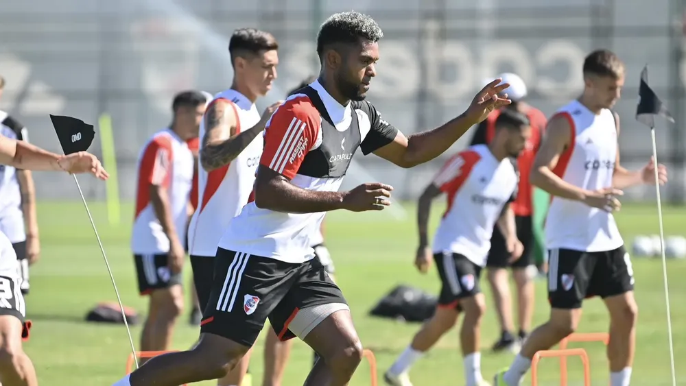 Miguel Borja entrenamiento (Foto: River Plate)