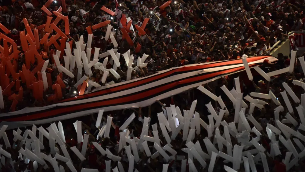 Hinchada River estadio Mario Alberto Kempes (Foto: Getty)