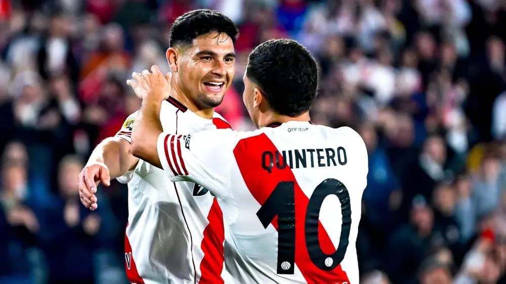 Maxi Salas Juanfer Quintero River festejo gol
