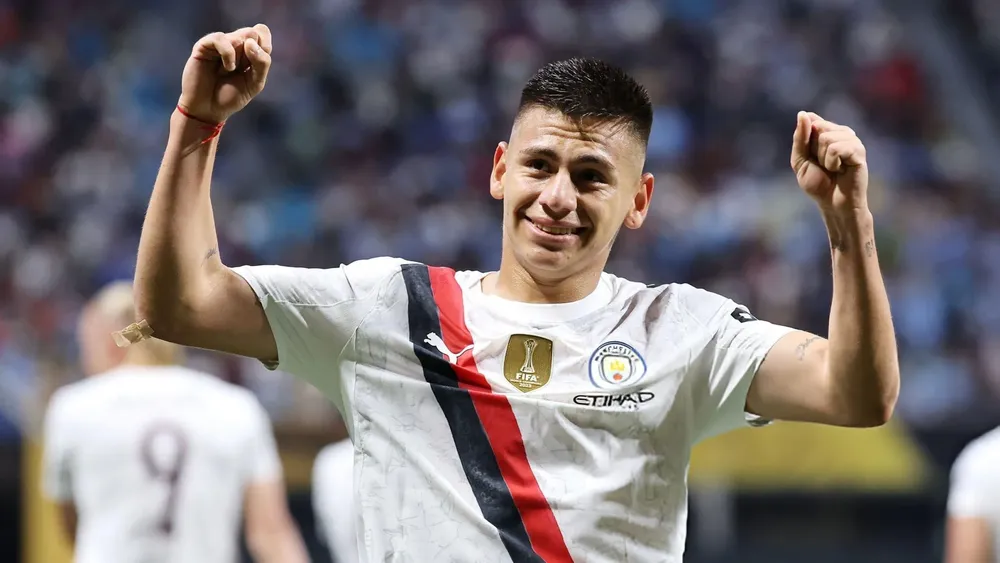 Claudio Echeverri festejo gol Manchester City