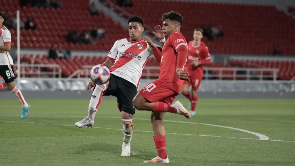 Enzo Rubio Reserva River Independiente 2023 (Foto: Independiente)