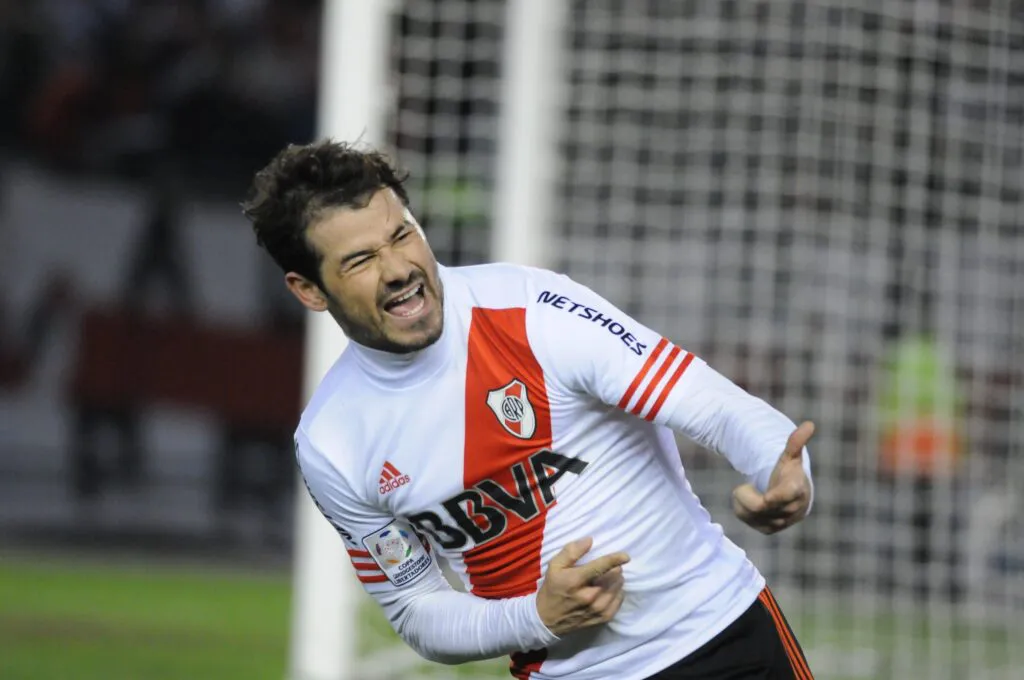 LA CARGADA DE MORA A ZUCULINI DURANTE EL PARTIDO