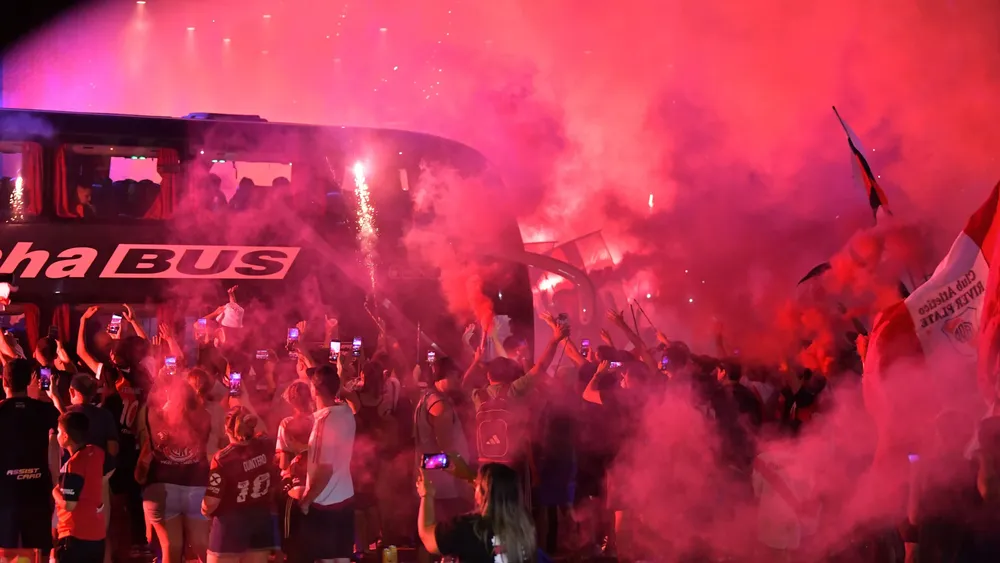 Recibimiento hinchas River Córdoba