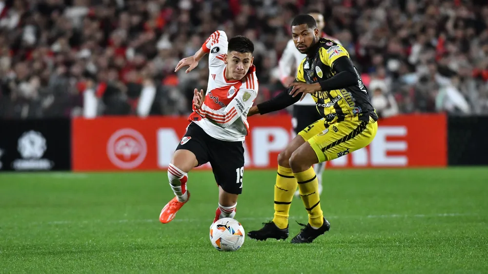 Claudio Echeverri River Plate Deportivo Táchira