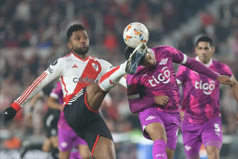 El 4x4 de River frente a Libertad