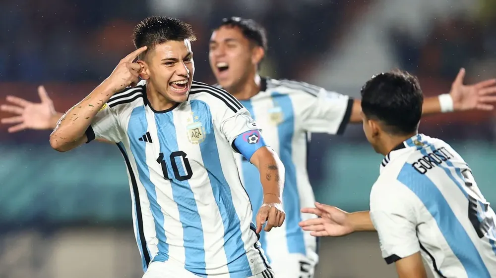 Gol Claudio Echeverri selección Argentina Sub 17 Mundial Indonesia (Foto: Getty Images)