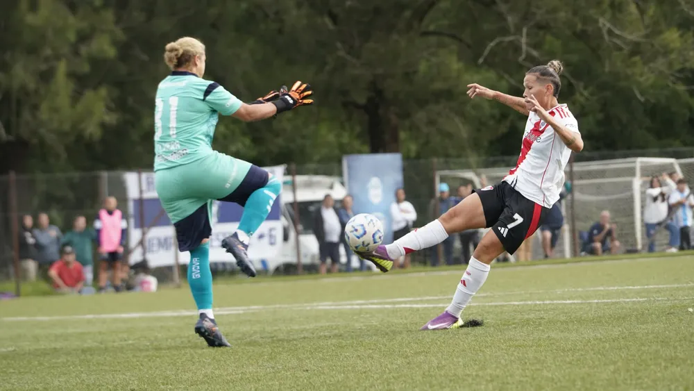 Femenino River Gimnasia Estancia Chica Kimberlyn Campos (Foto: River Plate)