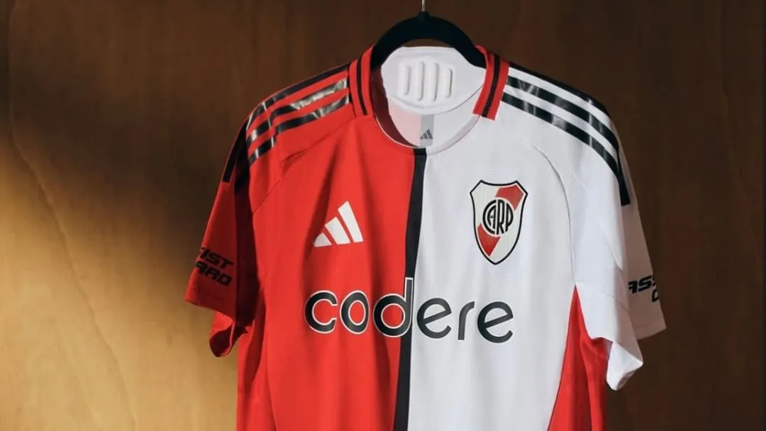 Nueva camiseta alternativa River 2025