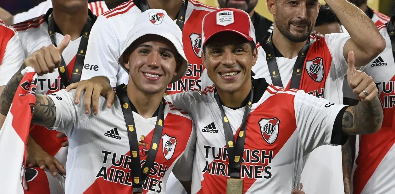 Enzo Fernández Pérez River campeón Trofeo Campeones 2021