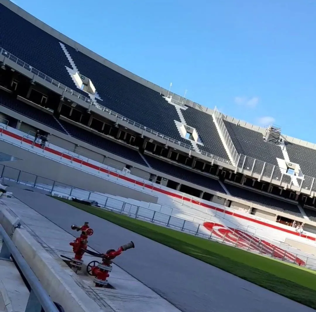 Césped estadio Monumental River Centenario